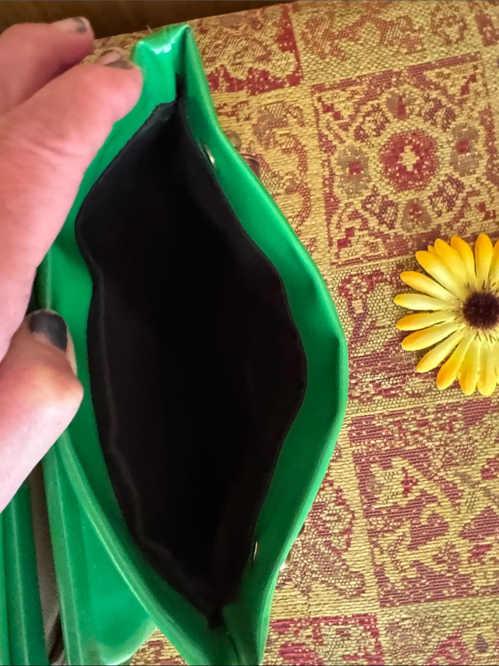 👛 RARE + Vintage; Kelly Green 50’s/60’s Vinyl Purse w/Coca Cola Colored Handles! - Picture 10 of 14